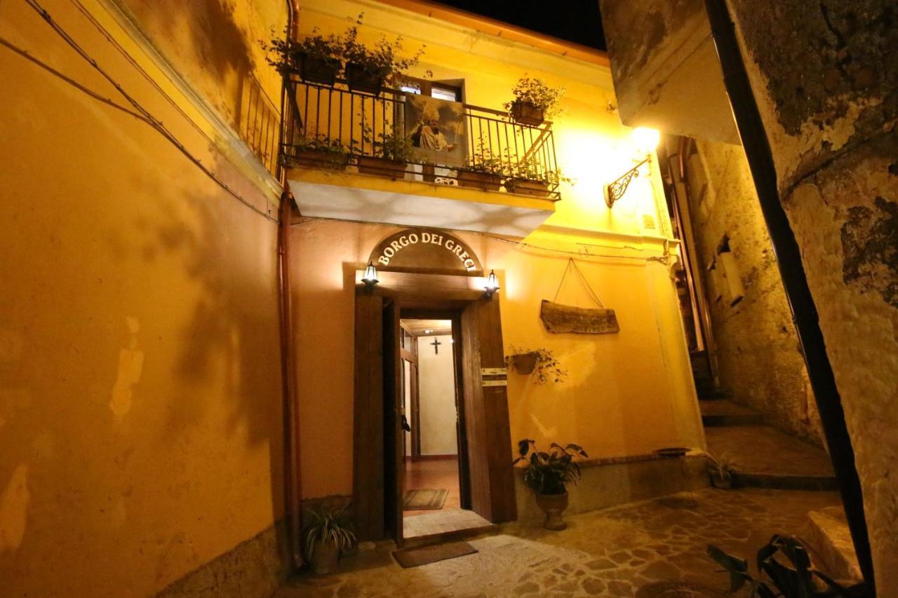 Albergo Diffuso Borgo Dei Greci Buonvicino Exterior photo